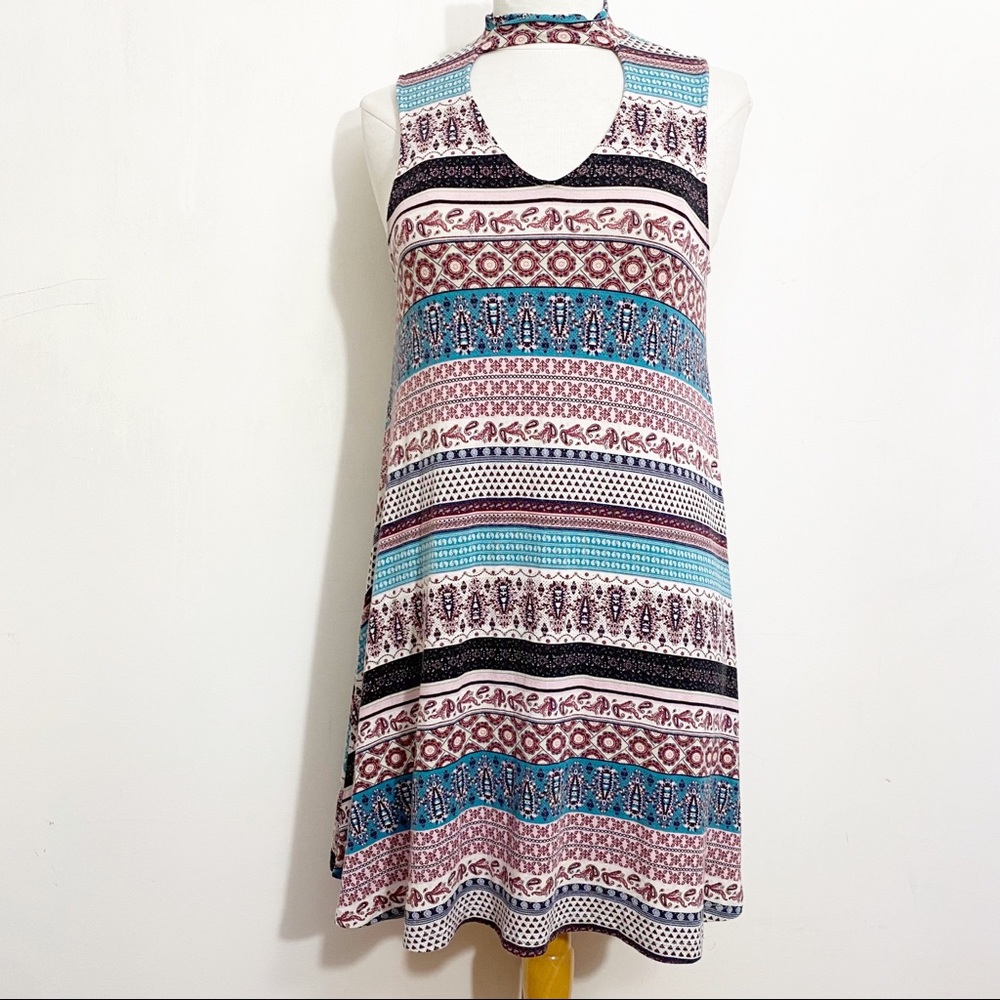 RUE 21 boho choker v-neck sleeveless swing trapeze print stripe dress M